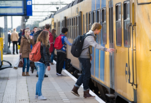 de trein in het leerlingenvervoer